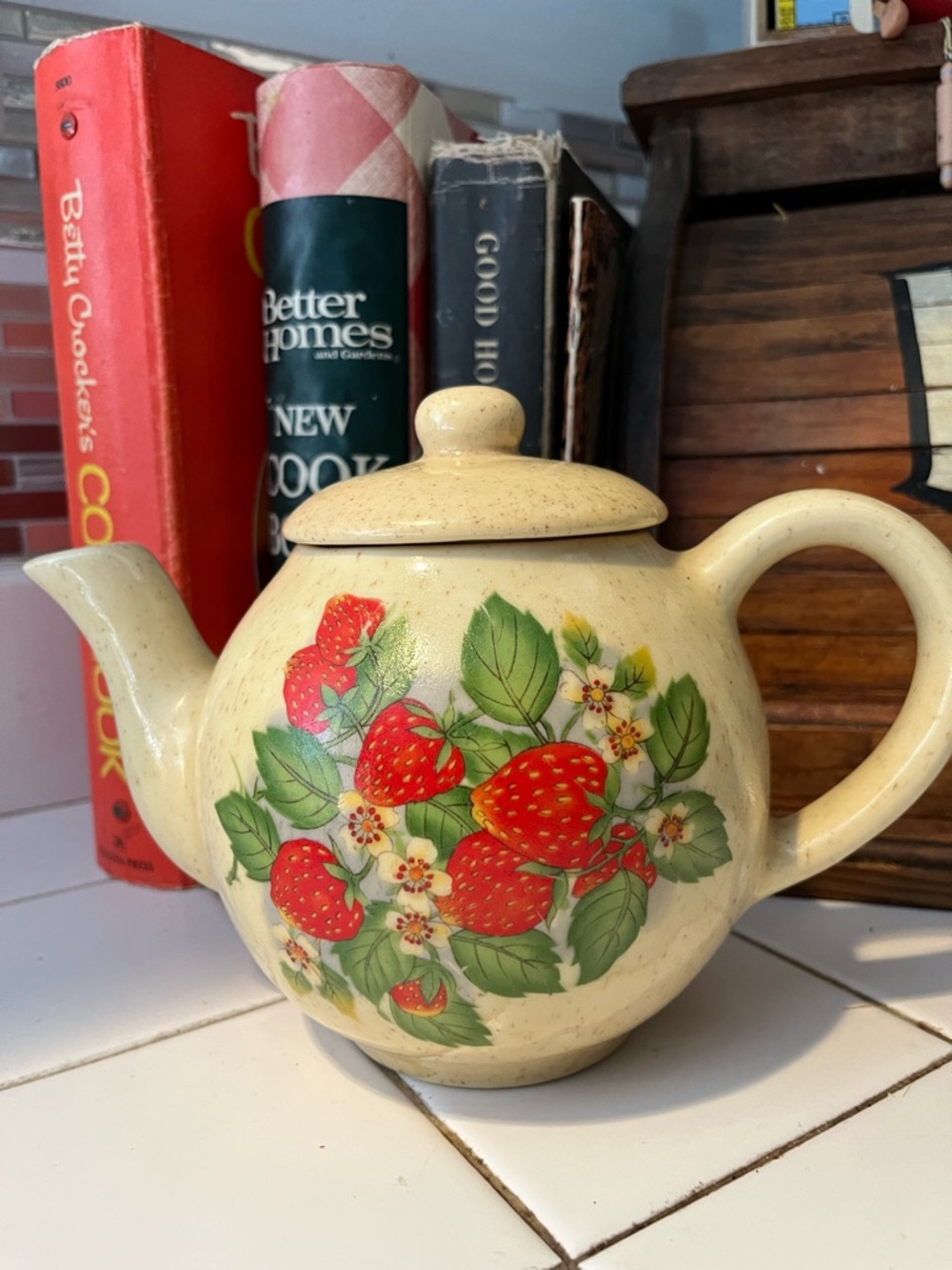 Vintage Strawberry Teapot Cream Ceramic with Red Strawberry/floral  Motif